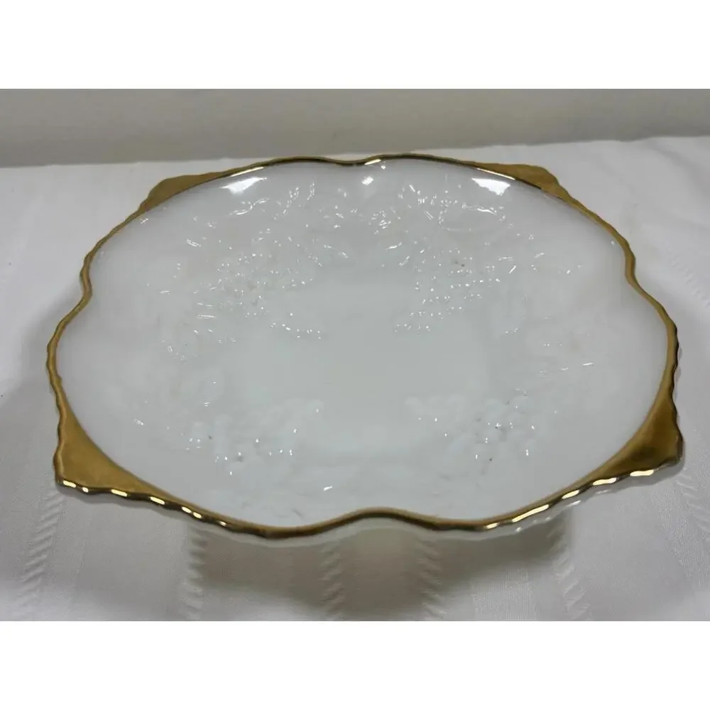 Anchor Hocking Milk Glass Harvest Grape Bowl w/ Gold Trim 9” Vintage